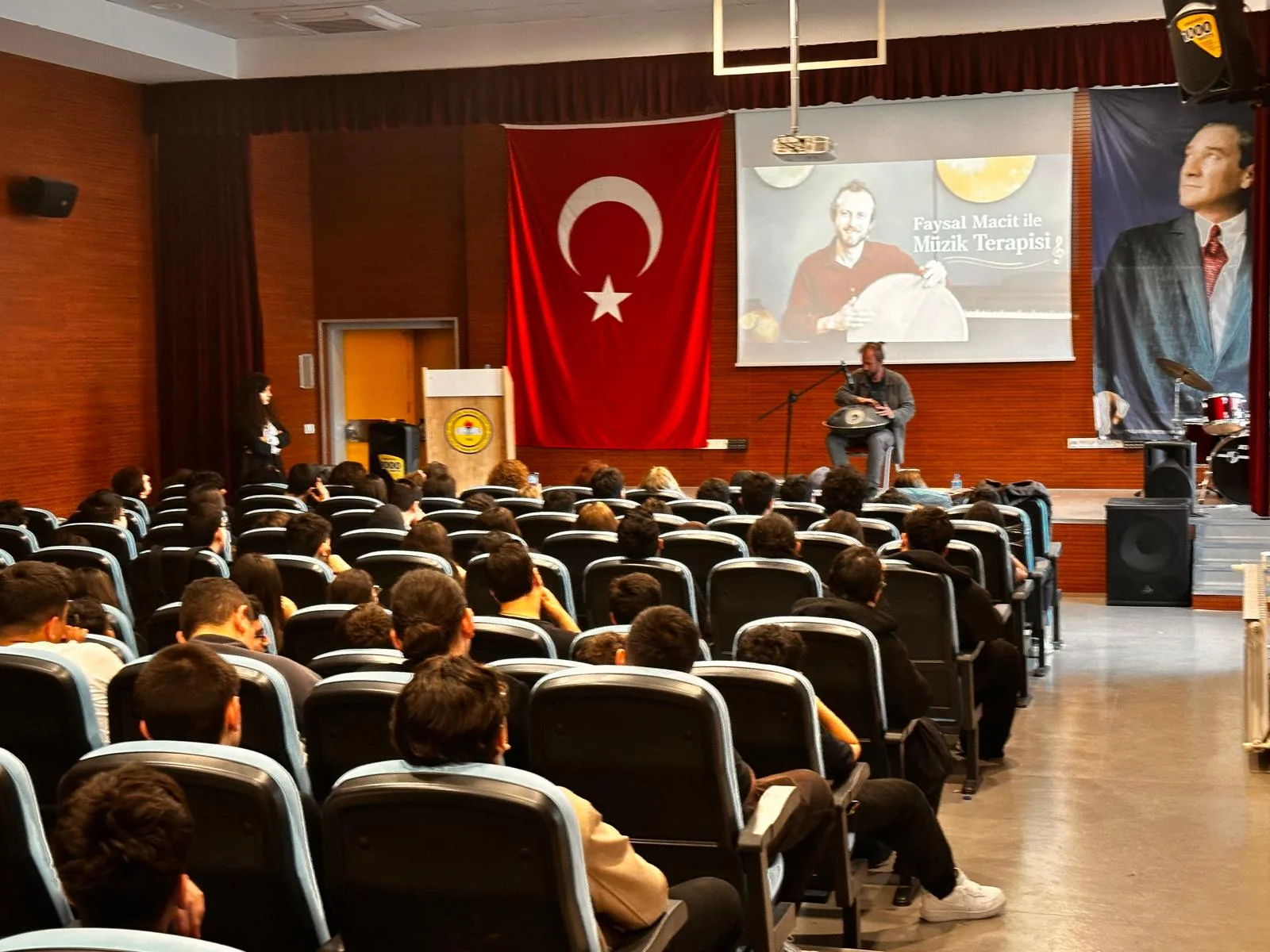 Geniş auditorium