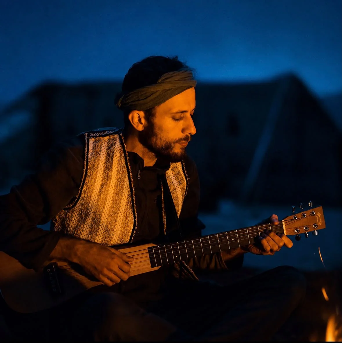 Gece gitar performansı